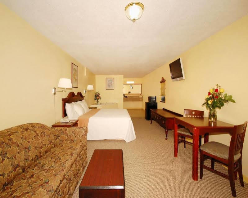 Red Roof Inn Memphis - Graceland Airport Екстериор снимка
